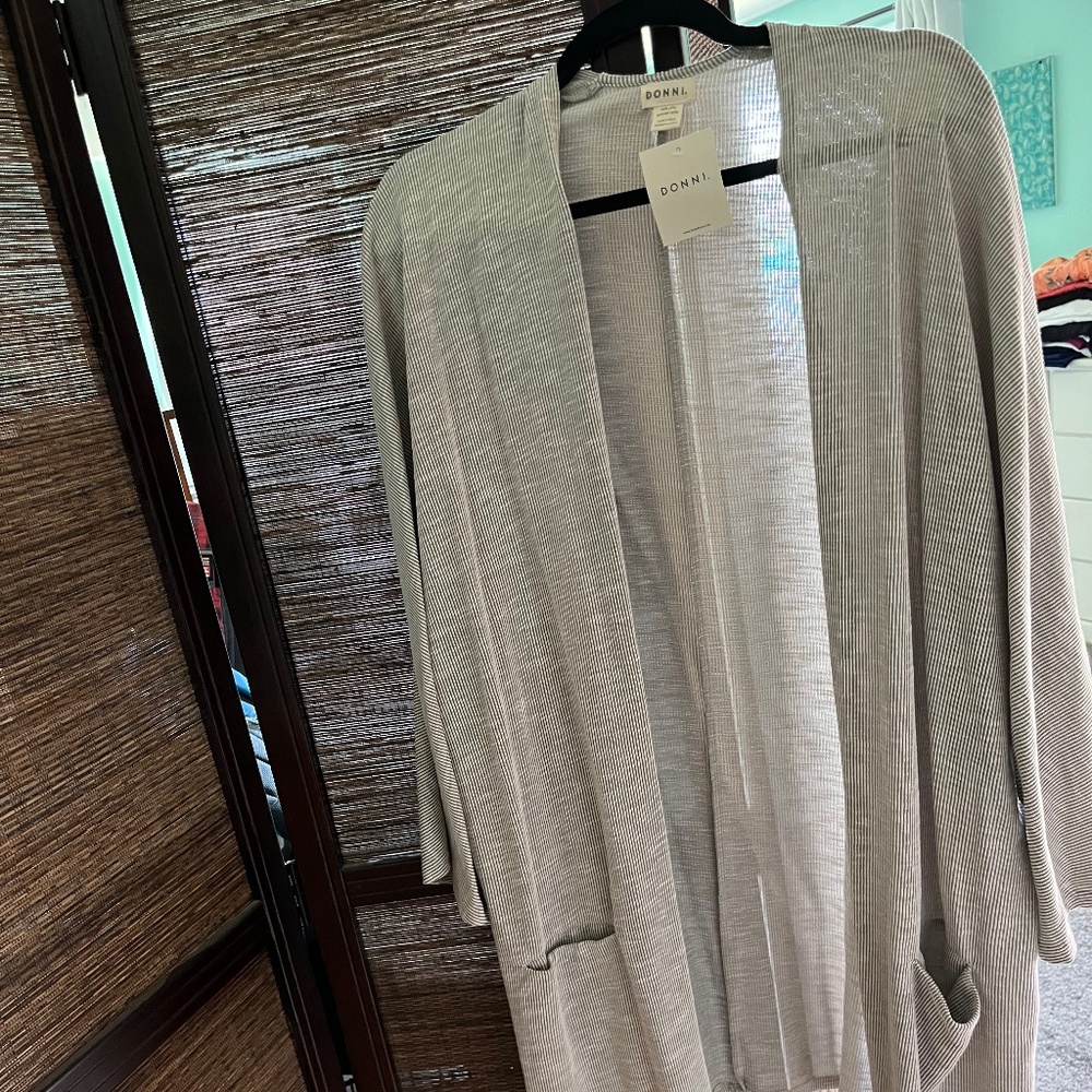 NWT shrug